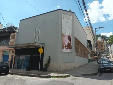 Ponto Comercial para alugar, 241m² no São Mateus, Juiz de Fora