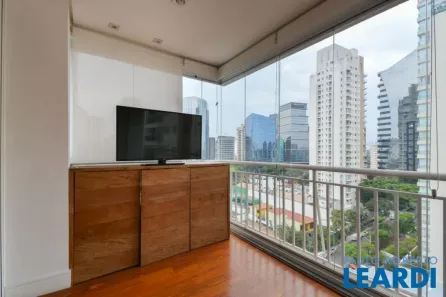 Apartamento com 3 Quartos à venda, 100m² no Itaim Bibi, São Paulo