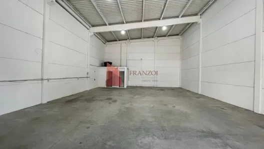 Galpão/Depósito/Armazém para alugar, 188m² no Santa Regina, Itajaí