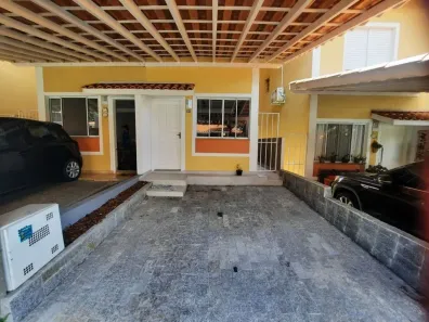 Casa de Condomínio com 2 Quartos à venda, 70m² no Granja Viana, Cotia