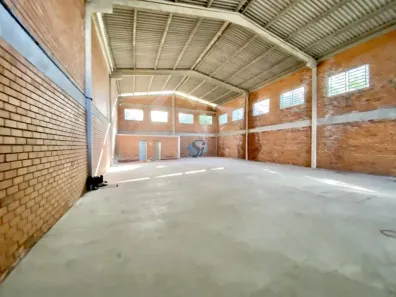 Galpão/Depósito/Armazém para alugar, 385m² no Rio Branco, Campo Bom