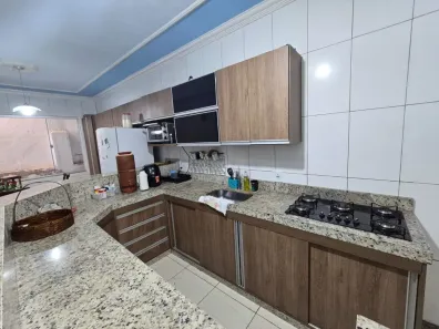 Casa com 3 Quartos à venda, 360m² no Jardim dos Comerciários (Venda Nova), Belo Horizonte