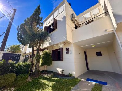 Casa de Condomínio com 3 Quartos à venda, 135m² no Camobi, Santa Maria