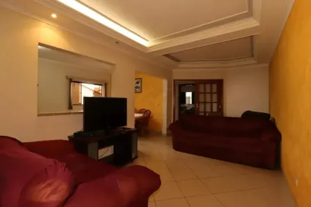 Sobrado com 2 Quartos para alugar, 360m² no Vila Curuçá, Santo André