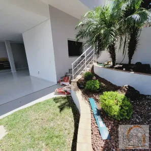 Casa com 3 Quartos para alugar, 270m² no Parque Arco Iris, Atibaia