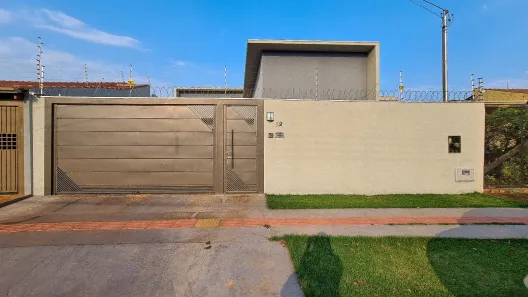 Casa com 3 Quartos para alugar, 179m² no Carandá Bosque, Campo Grande