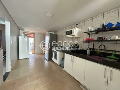 Casa com 3 Quartos à venda, 150m² no Santa Luzia, Uberlândia