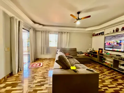 Casa com 3 Quartos à venda, 360m² no Taguatinga Norte, Brasília
