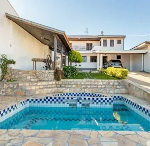 Sobrado com 3 Quartos à venda, 256m² no Barreirinha, Curitiba