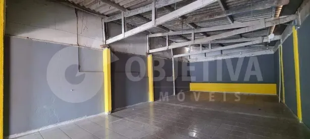 Ponto Comercial para alugar, 240m² no Centro, Uberlândia