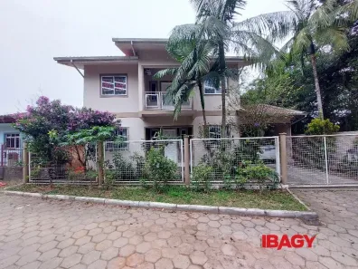 Apartamento com 3 Quartos para alugar, 163m² no Barra do Aririú, Palhoça