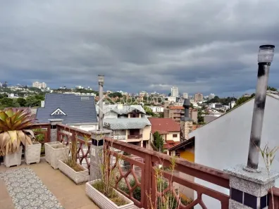 Casa com 4 Quartos à venda, 288m² no Chácara das Pedras, Porto Alegre
