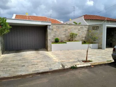 Casa com 3 Quartos à venda, 293m² no Vila Harmonia, Araraquara