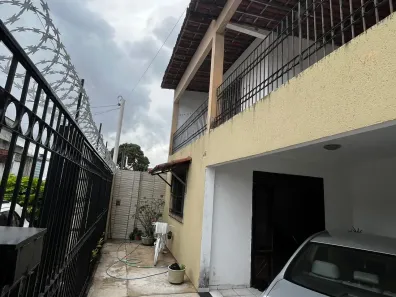 Casa com 3 Quartos à venda, 200m² no Pajuçara, Natal