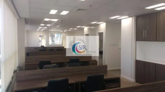 Sala Comercial para venda ou aluguel, 302m² no Jardim das Acácias, São Paulo