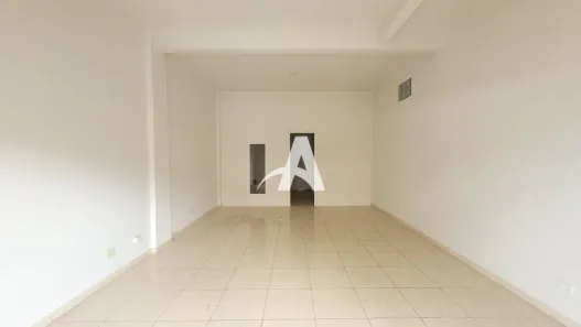 Ponto Comercial para alugar, 35m² no Brasil, Uberlândia