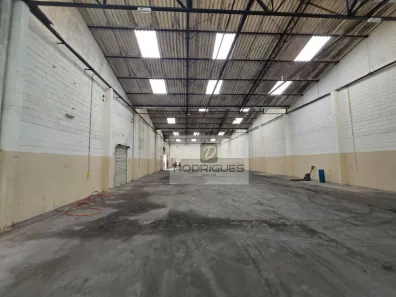 Galpão/Depósito/Armazém para alugar, 1750m² no Campanário, Diadema