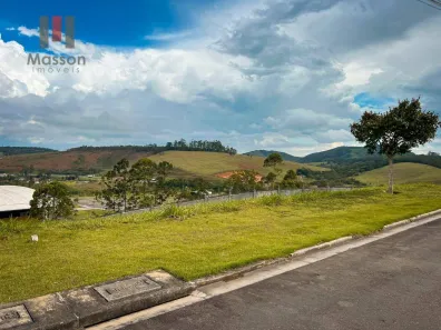 Lote/Terreno à venda, 688m² no São Pedro, Juiz de Fora