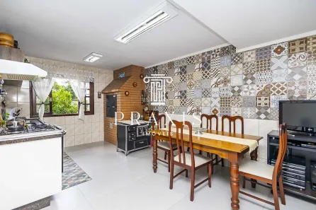Sobrado com 3 Quartos à venda, 169m² no Tingui, Curitiba