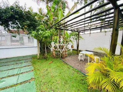 Casa com 7 Quartos à venda, 370m² no Centro, Caraguatatuba