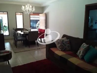 Casa com 3 Quartos à venda, 279m² no Morada Nova, Uberlândia
