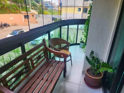 Apartamento com 2 Quartos à venda, 70m² no Samambaia, Petrópolis