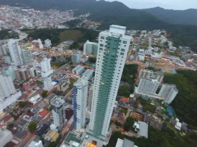 Apartamento com 3 Quartos à venda, 134m² no Pioneiros, Balneário Camboriú