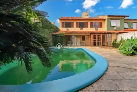 Casa com 3 Quartos à venda, 181m² no Espírito Santo, Porto Alegre