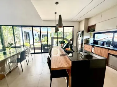 Casa de Condomínio com 3 Quartos para alugar, 230m² no Marambaia, Vinhedo