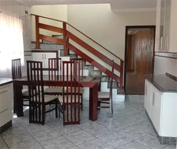 Sobrado com 3 Quartos para alugar, 250m² no Jardim Regina, São Paulo