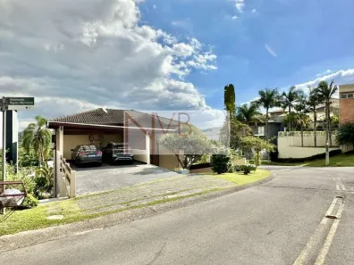 Casa de Condomínio com 3 Quartos à venda, 330m² no Golf Gardens, Carapicuíba
