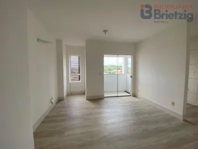 Apartamento com 3 Quartos para alugar, 76m² no São Marcos, Joinville