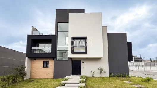 Casa de Condomínio com 3 Quartos à venda, 194m² no Santa Cândida, Curitiba