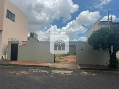 Lote/Terreno à venda, 313m² no Brasil, Uberlândia