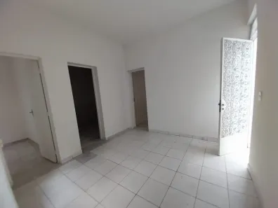 Casa com 2 Quartos para alugar, 60m² no Penha, Rio de Janeiro