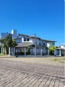 Casa com 3 Quartos para alugar, 320m² no Vinhedos, Caxias do Sul