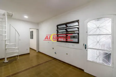 Casa com 2 Quartos para alugar, 62m² no Centro, Guarulhos