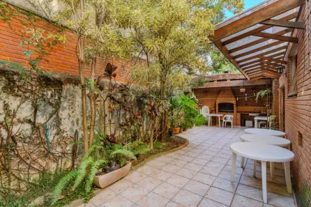 Sobrado com 4 Quartos à venda, 257m² no Vila Madalena, São Paulo