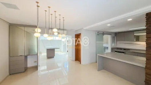 Casa de Condomínio com 3 Quartos à venda, 138m² no Seminário, Curitiba
