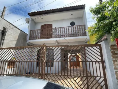 Casa com 3 Quartos à venda, 151m² no Jardim Botucatu, Sorocaba