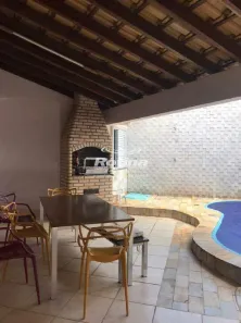 Casa com 5 Quartos à venda, 340m² no Tibery, Uberlândia