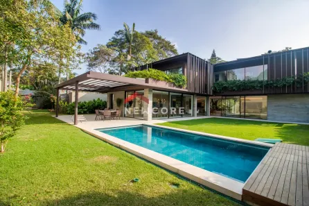 Casa com 3 Quartos à venda, 550m² no Jardim Guedala, São Paulo