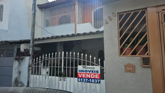 Sobrado com 2 Quartos à venda, 140m² no Parque Pinheiros, Taboão da Serra