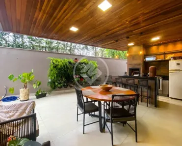 Casa de Condomínio com 4 Quartos à venda, 230m² no Grand Ville, Uberlândia
