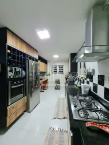 Sobrado com 4 Quartos à venda, 317m² no São Paulo II, Cotia
