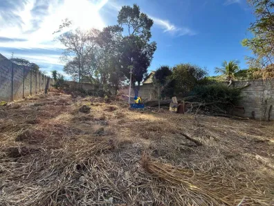 Lote/Terreno à venda, 850m² no Garças, Belo Horizonte