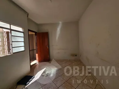 Apartamento com 3 Quartos para alugar, 78m² no São Jorge, Uberlândia