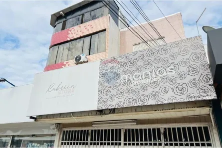 Prédio Comercial com 4 Quartos à venda, 210m² no Guará II, Brasília