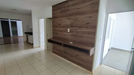 Casa de Condomínio com 3 Quartos para alugar, 110m² no Aclimação, Uberlândia