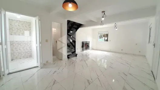 Casa com 2 Quartos para alugar, 100m² no Ipanema, Porto Alegre